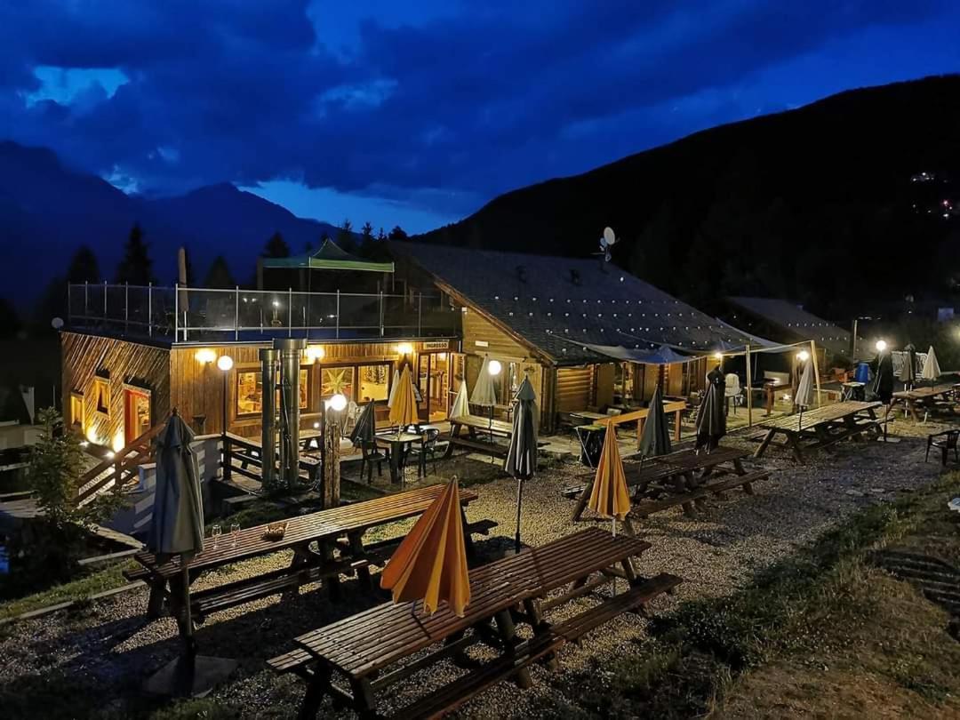 Restaurant Hotel Chalet Del Sole เซาเซดุลซ์ ภายนอก รูปภาพ