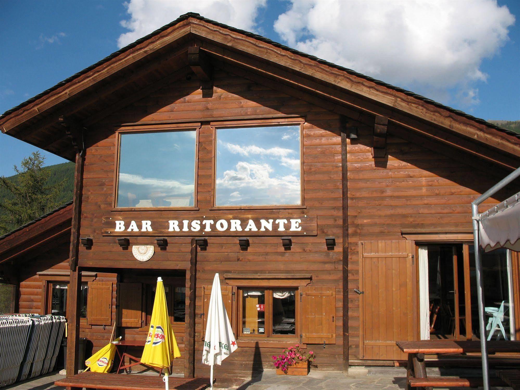 Restaurant Hotel Chalet Del Sole เซาเซดุลซ์ ภายนอก รูปภาพ