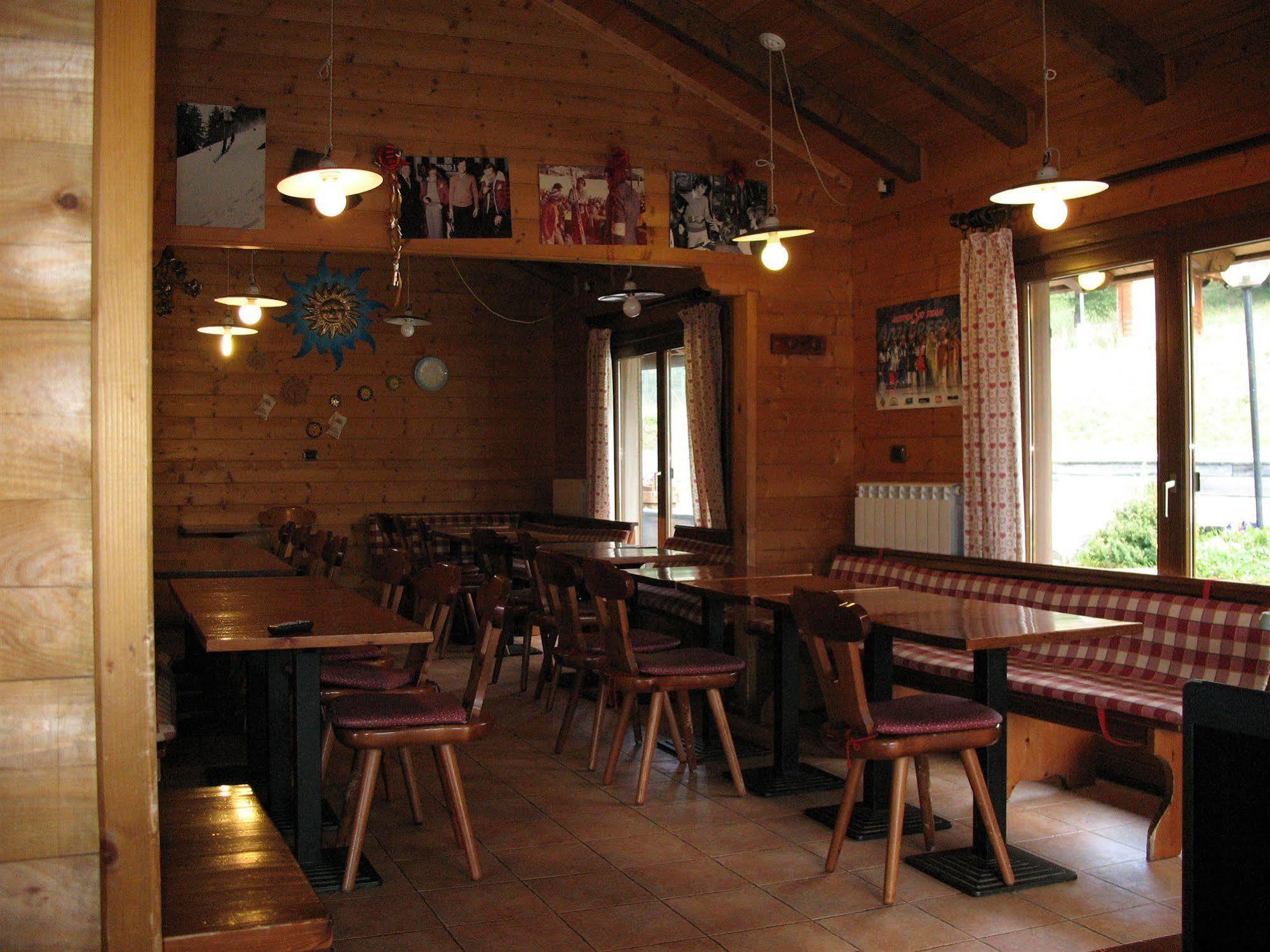 Restaurant Hotel Chalet Del Sole เซาเซดุลซ์ ภายนอก รูปภาพ